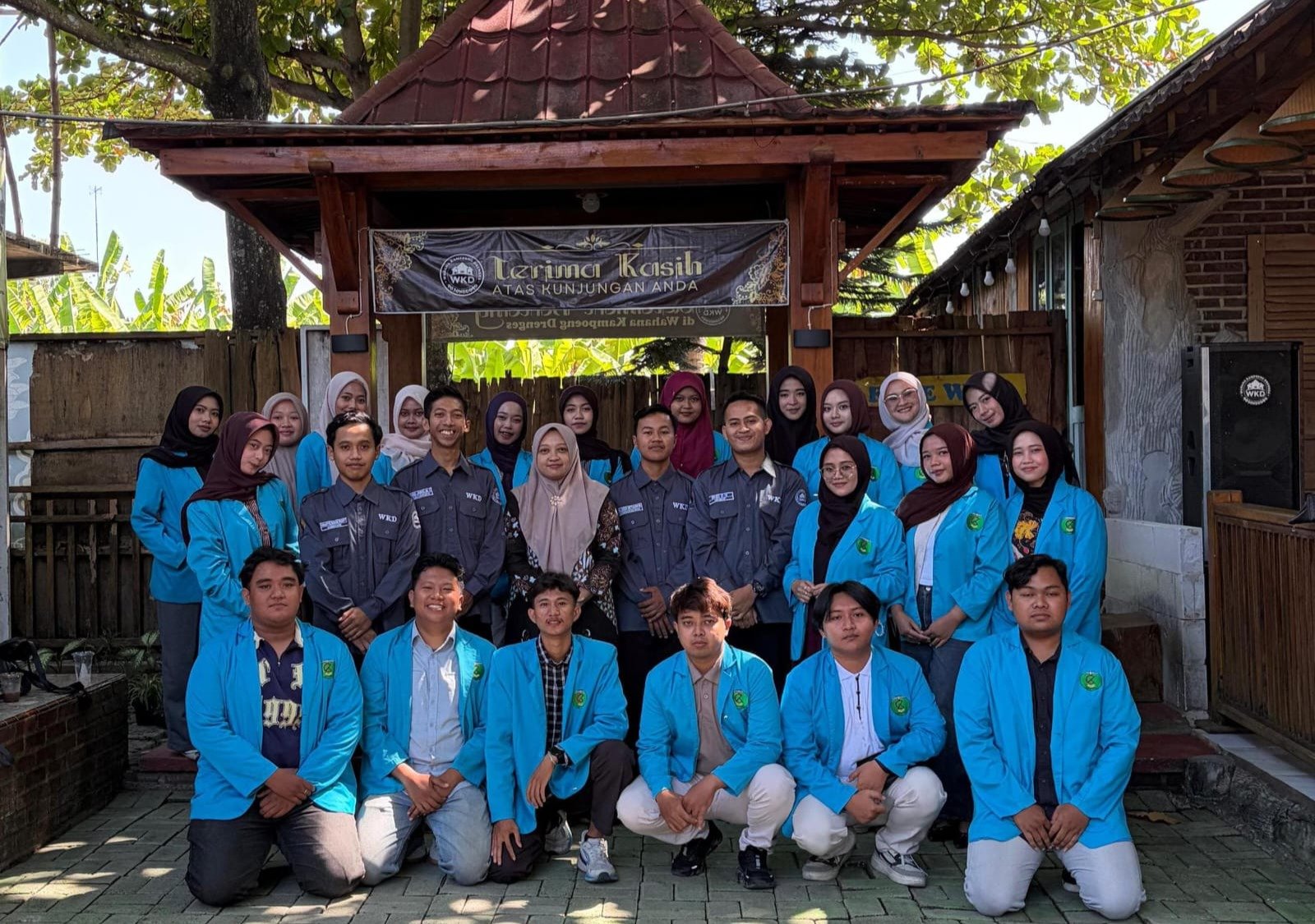 Belajar Kewirausahaan Berbasis Potensi Wisata Lokal