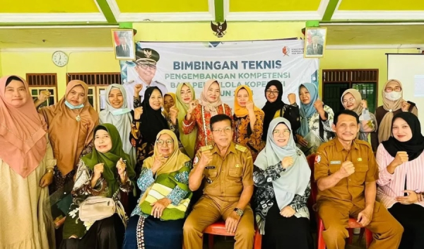 Dosen STIE Cendekia Bojonegoro Jadi Narasumber Bimtek Pengelolaan Koperasi