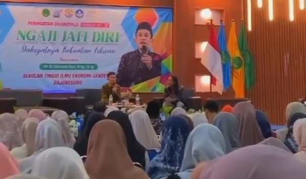 Ngaji Jati Diri Bersama Dr. H. Fahruddin Faiz Meriahkan Dies Natalis STIEKIA ke-28