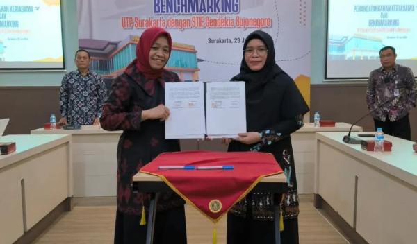 PENANDATANGAN KERJASAMA DAN BENCHMARKING STIE CENDEKIA DAN UNIVERSITAS TUNAS PEMBANGUNAN (UTP) SURAKARTA