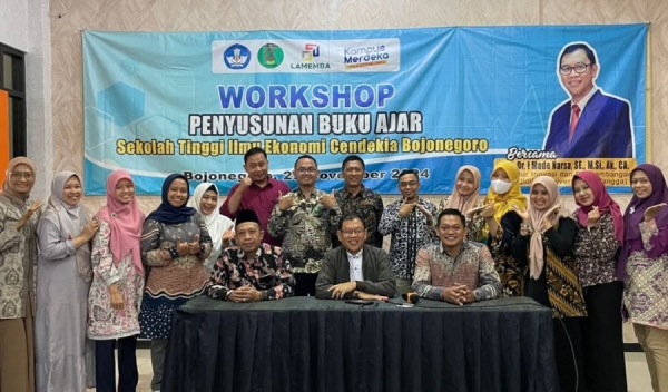 STIE Cendekia Bojonegoro Gelar Workshop Penyusunan Bahan Ajar Bersama Direktur Inovasi dan Pengembangan Pendidikan UNAIR